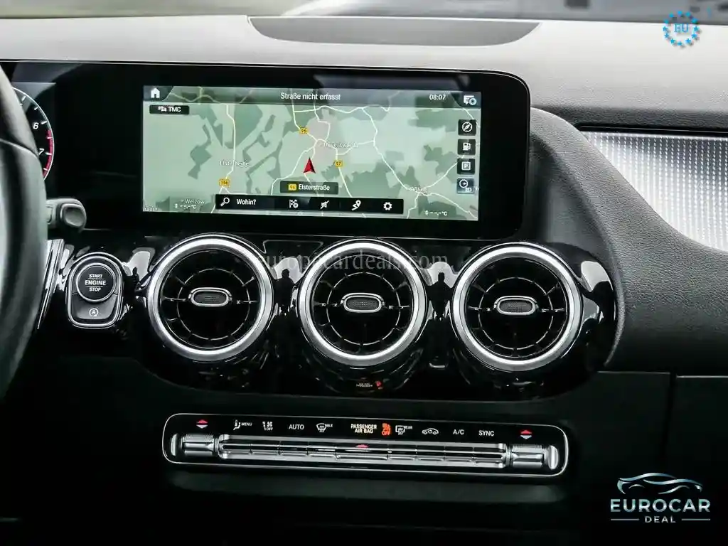 Mercedes-Benz B 220