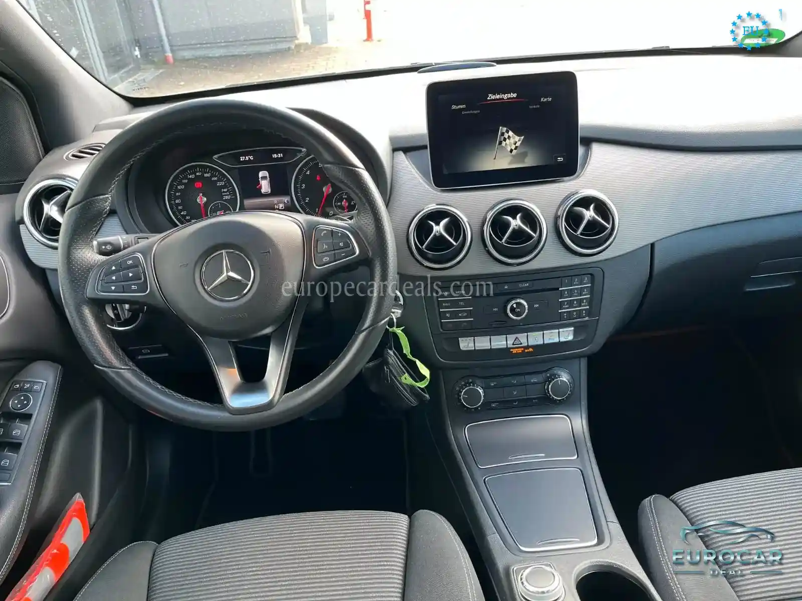 Mercedes-Benz B 180