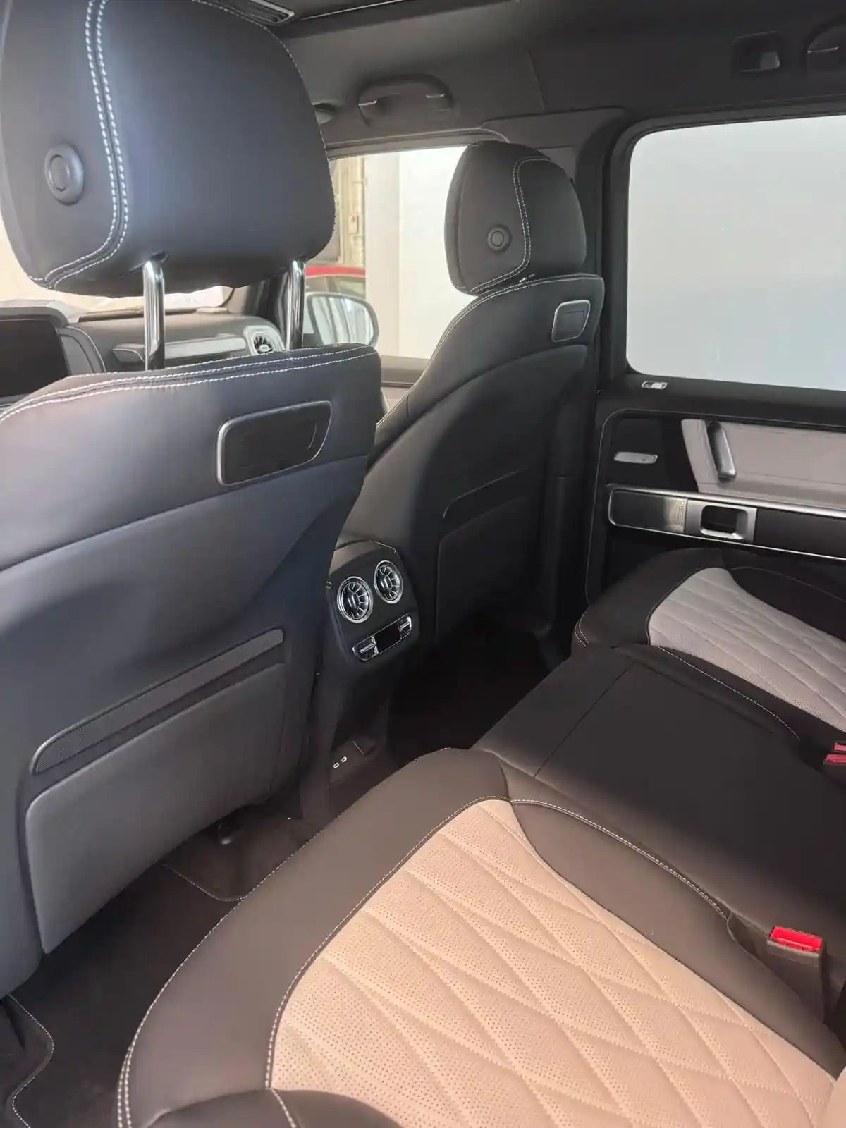 Mercedes-Benz G 500