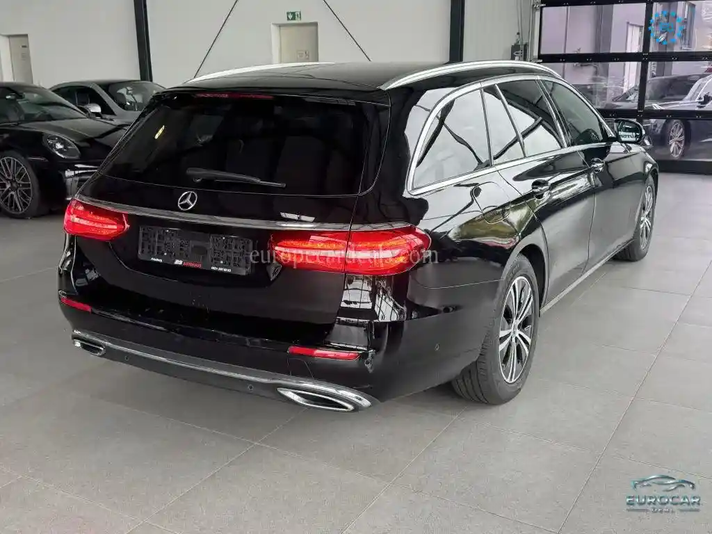 Mercedes-Benz E 220