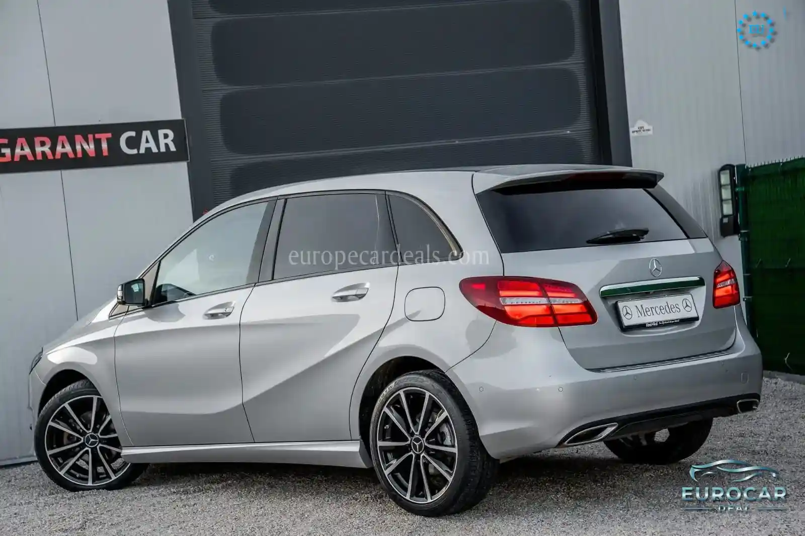 Mercedes-Benz B 200