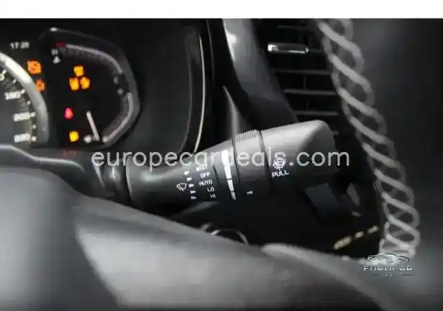 4×4 Double Cab V-CROSS Automatik