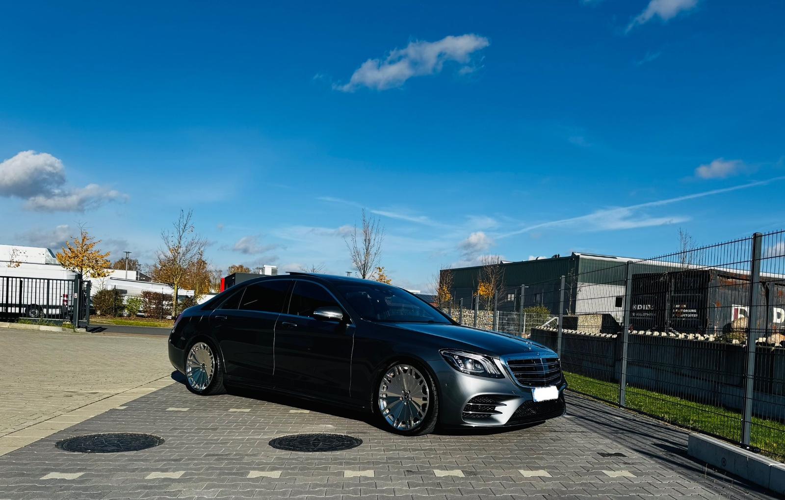 Mercedes-Benz S 560