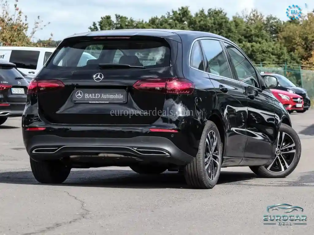 Mercedes-Benz B 180