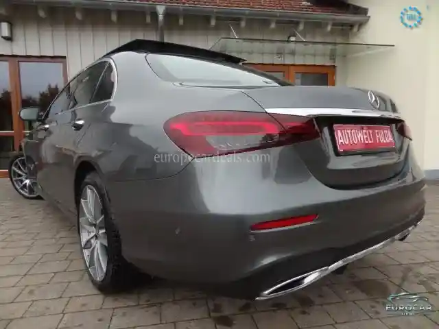 Mercedes-Benz E 400