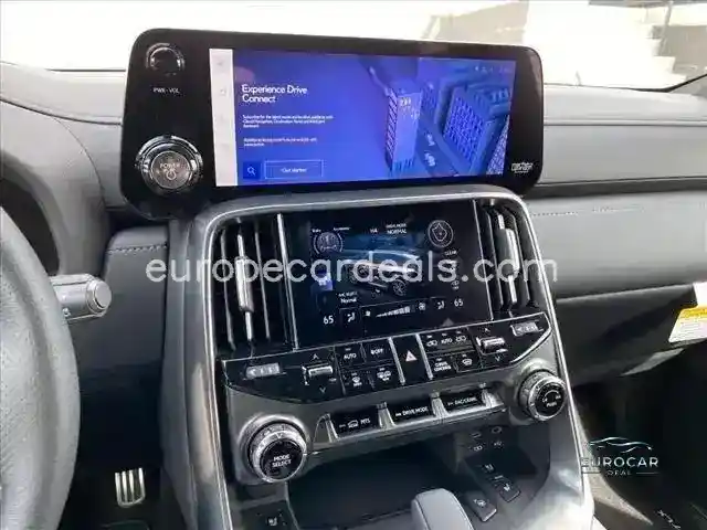 Lexus LX 600