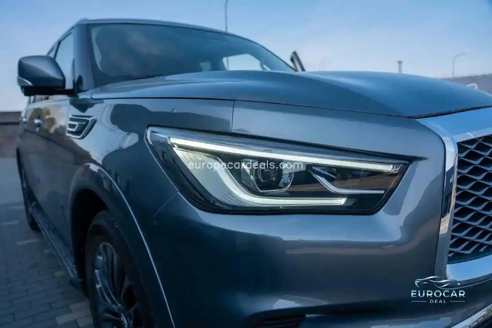 Infiniti QX80