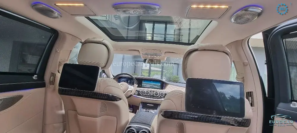 Mercedes-Benz S 560
