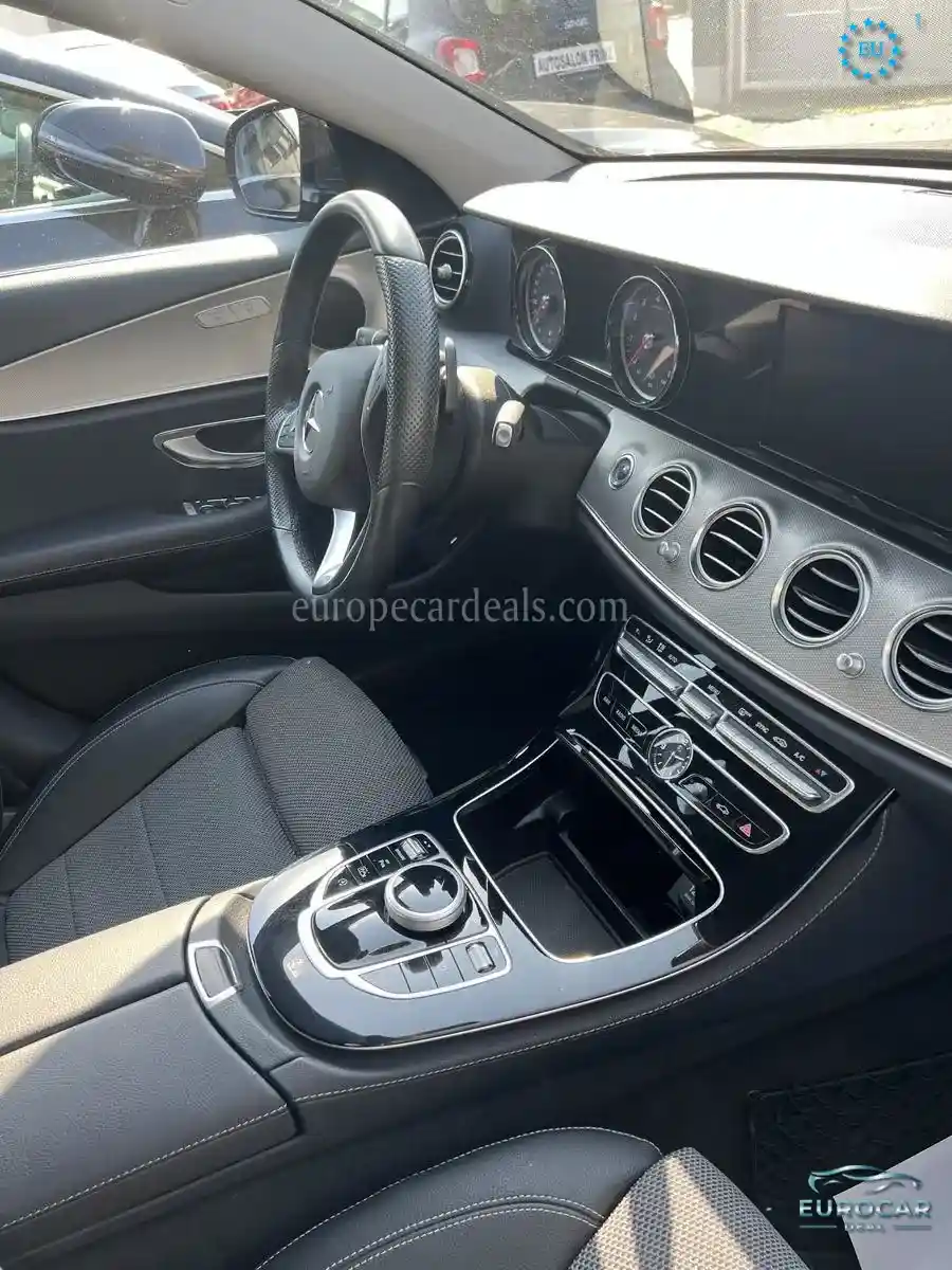 Mercedes-Benz E 200