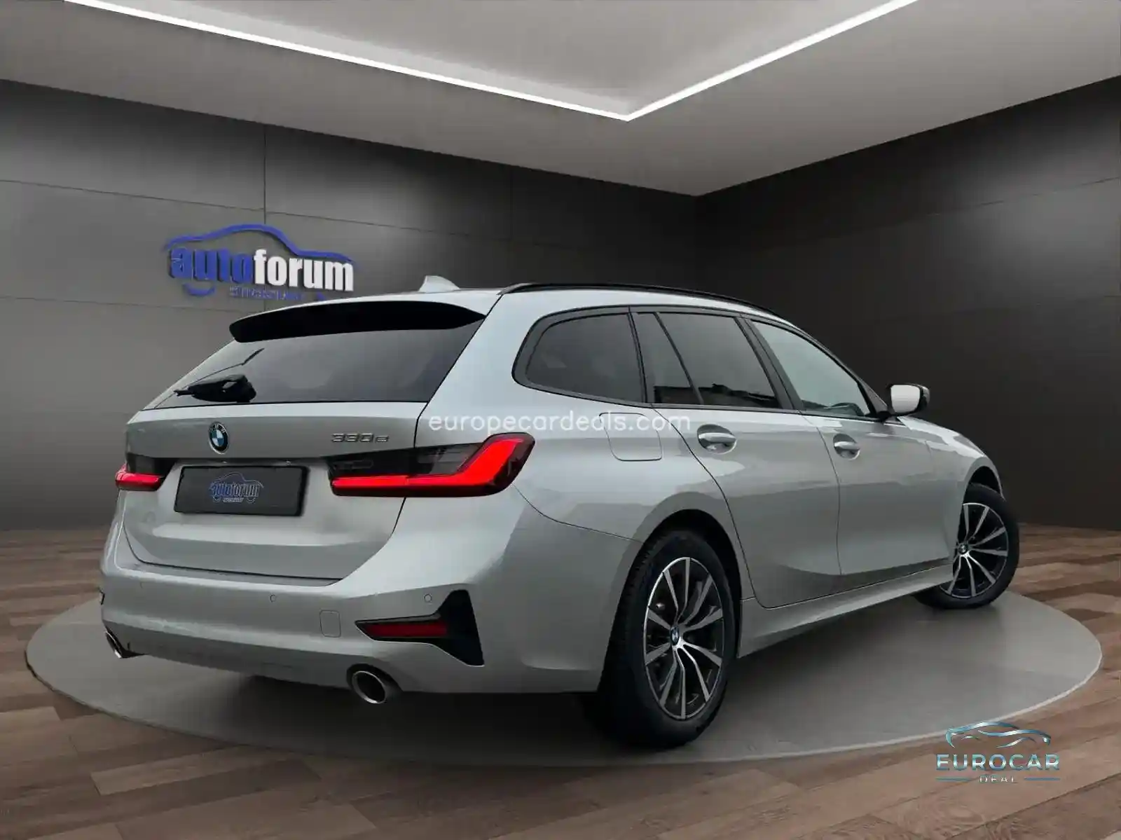 BMW 330
