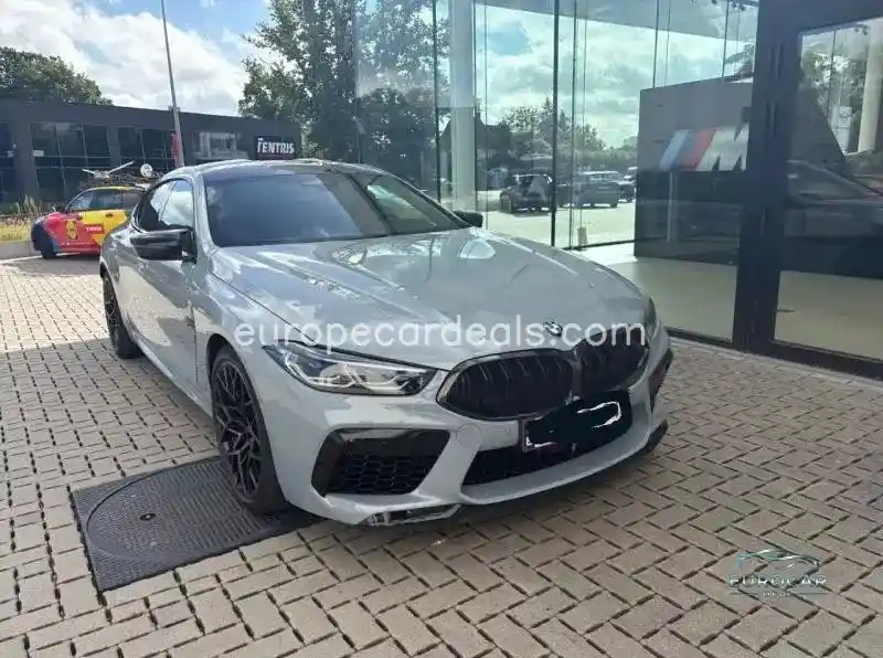 BMW M8