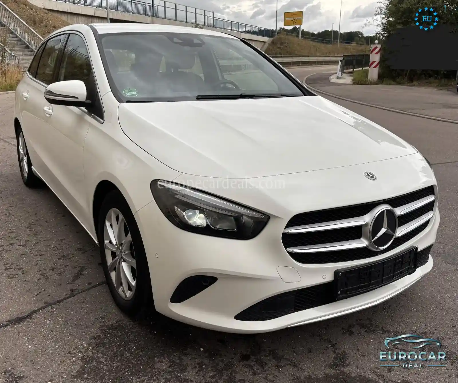 Mercedes-Benz B 180