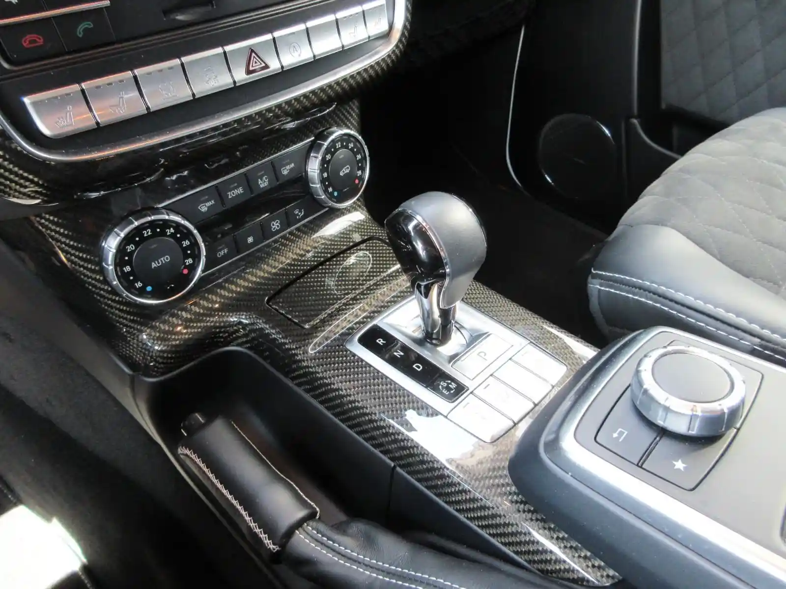 Mercedes-Benz G 500