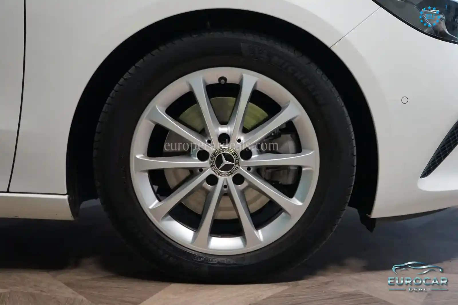 Mercedes-Benz B 220