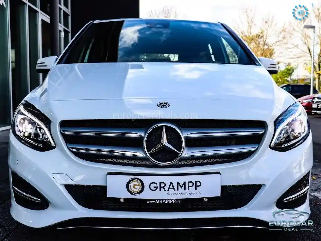 Mercedes-Benz B 180