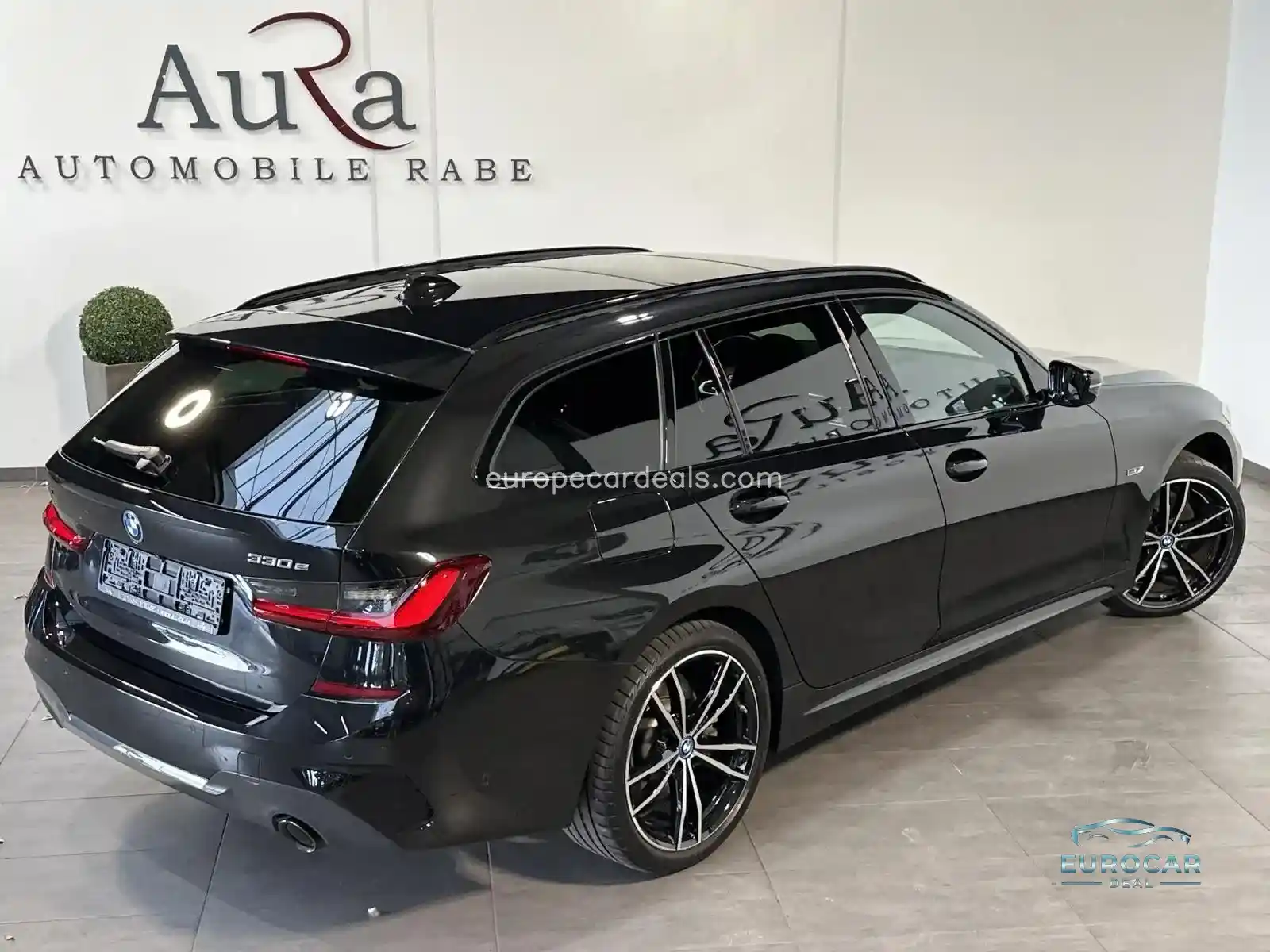 BMW 330