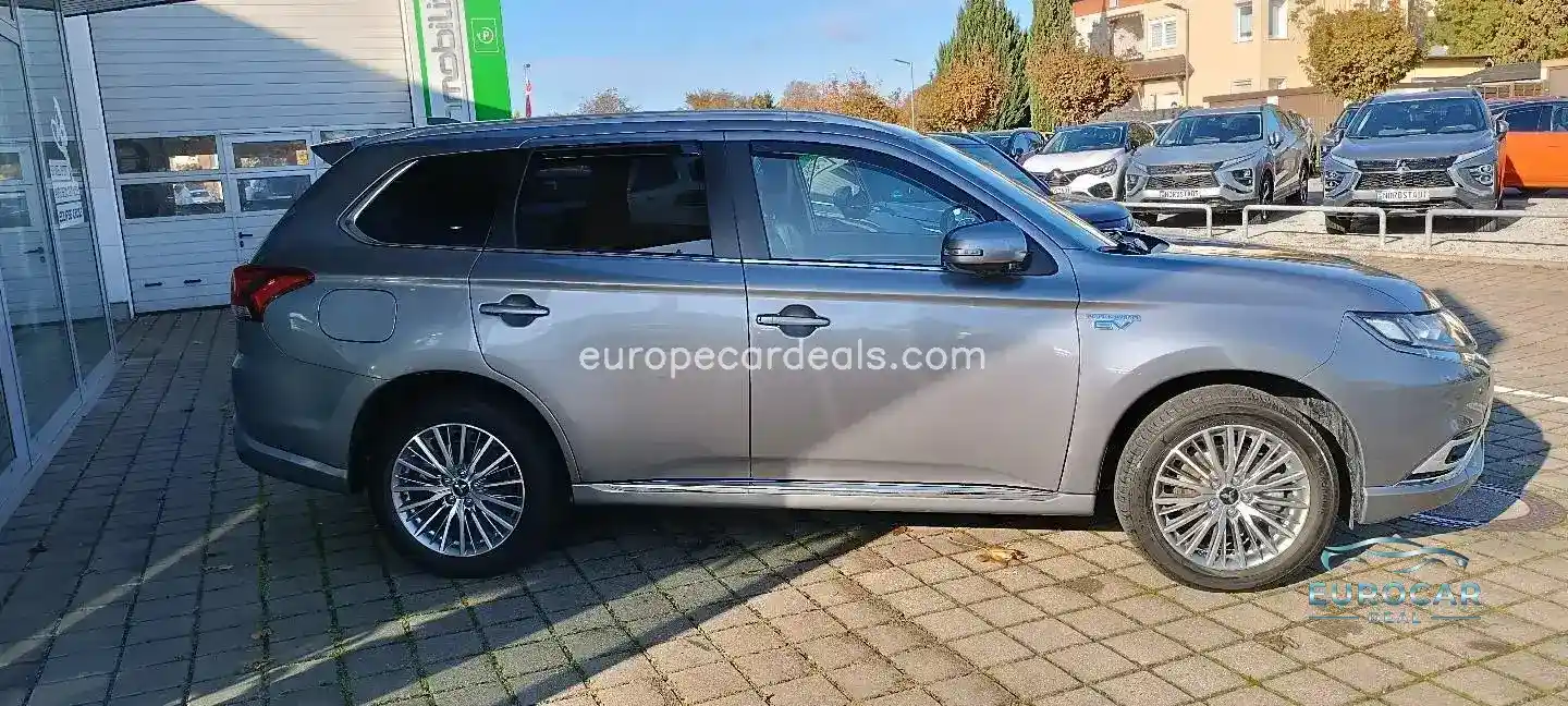 Mitsubishi Plug-in Hybrid Outlander