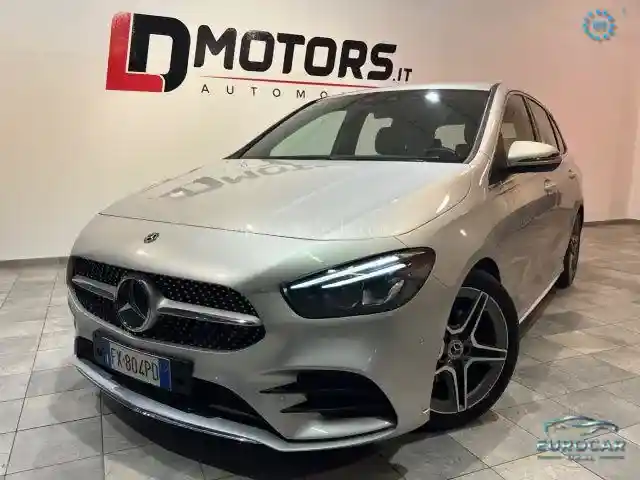 Mercedes-Benz B 180