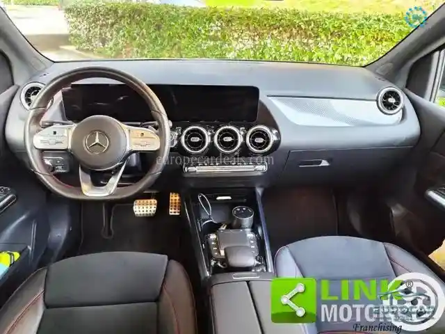 Mercedes-Benz B 200