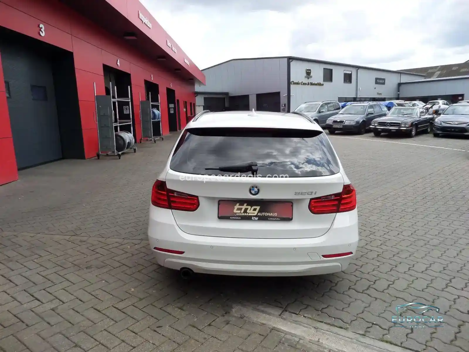BMW 320
