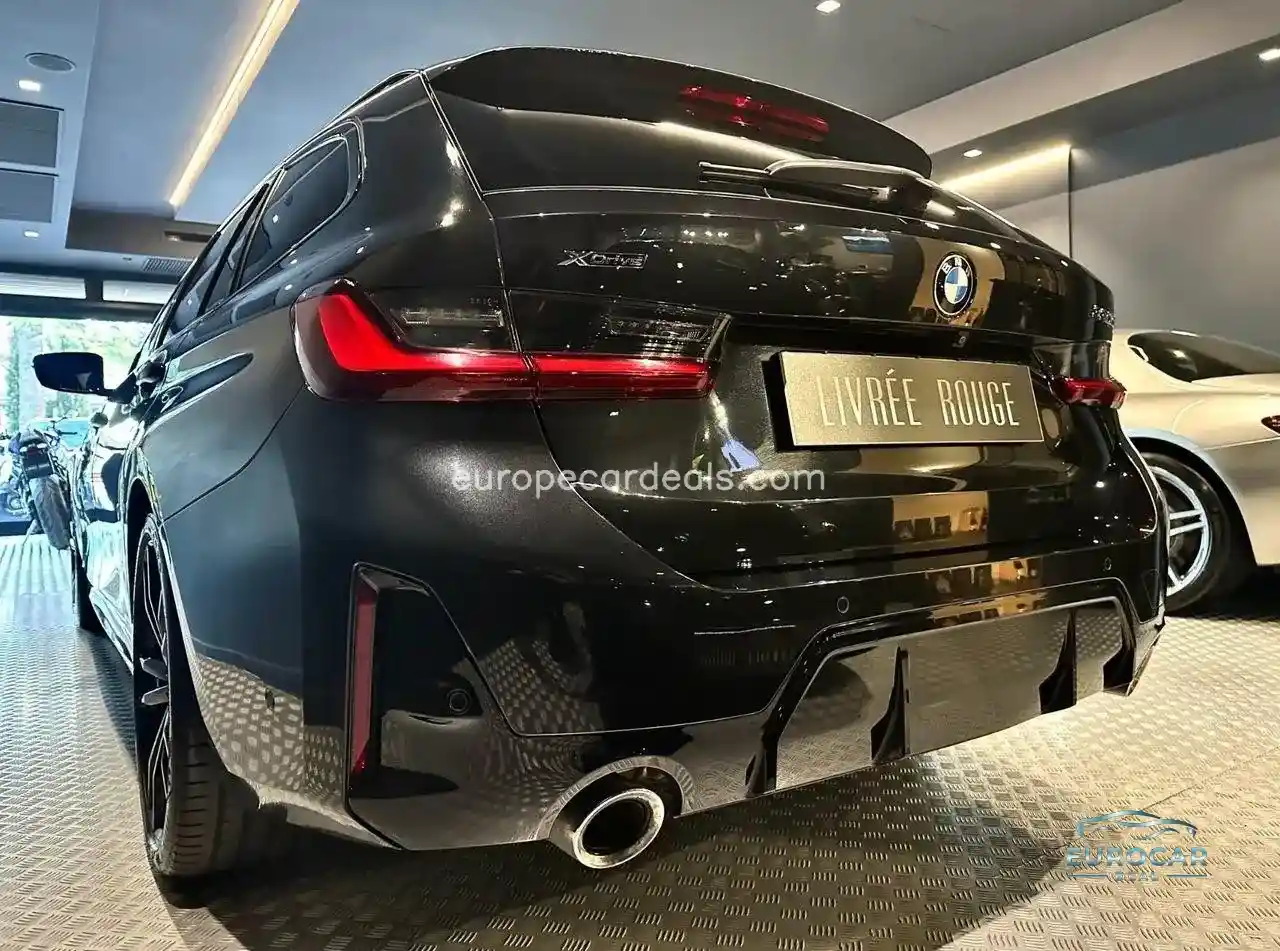 BMW 330