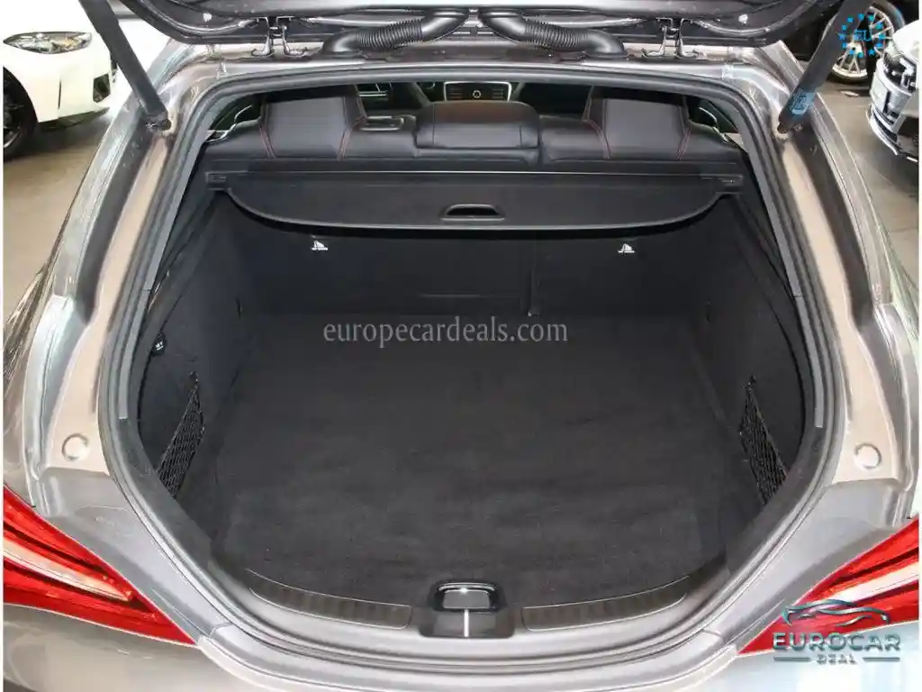 Mercedes-Benz CLA 45 AMG Shooting Brake