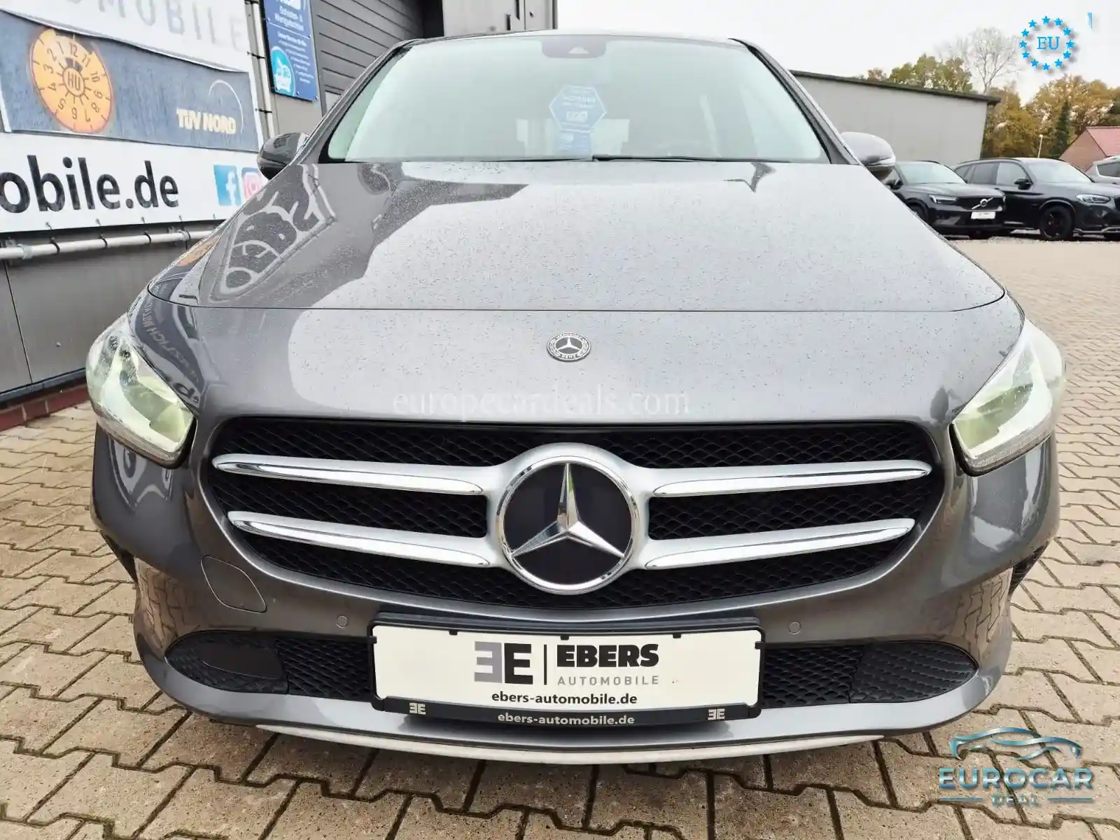 Mercedes-Benz B 180