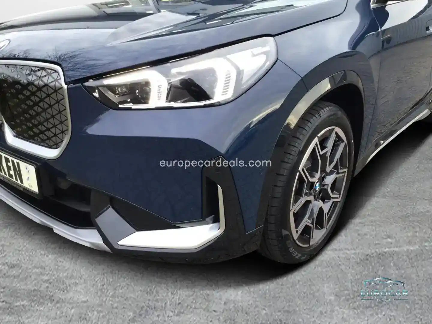 BMW iX1