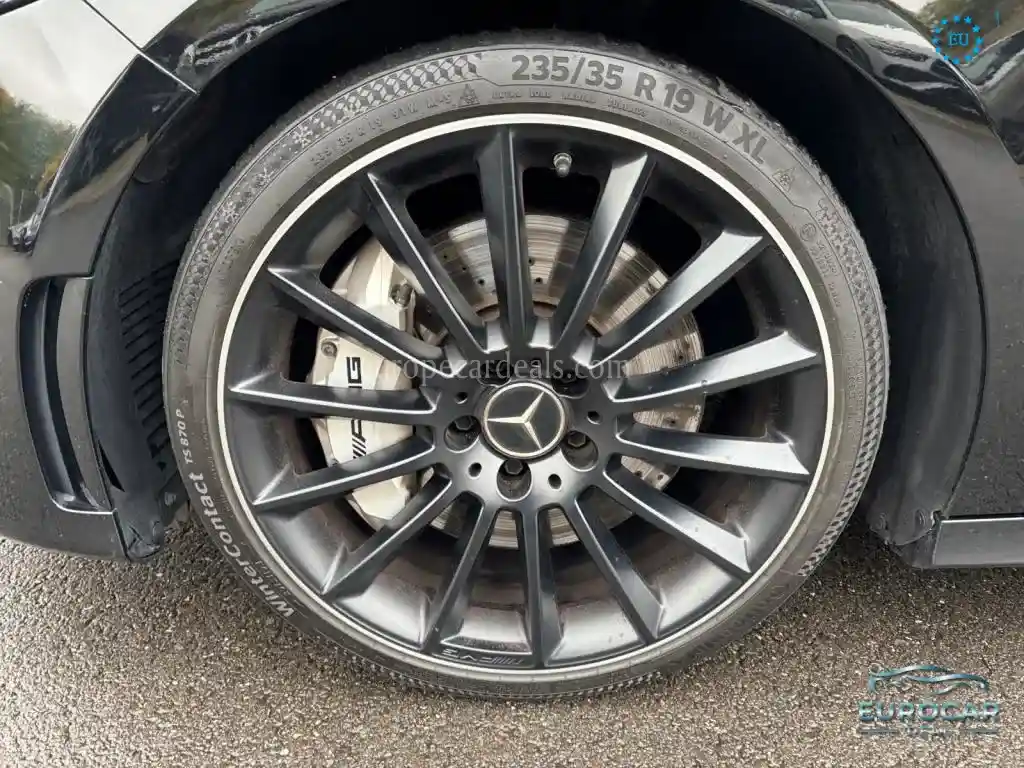 Mercedes-Benz A 35 AMG