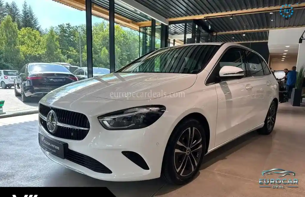Mercedes-Benz B 180