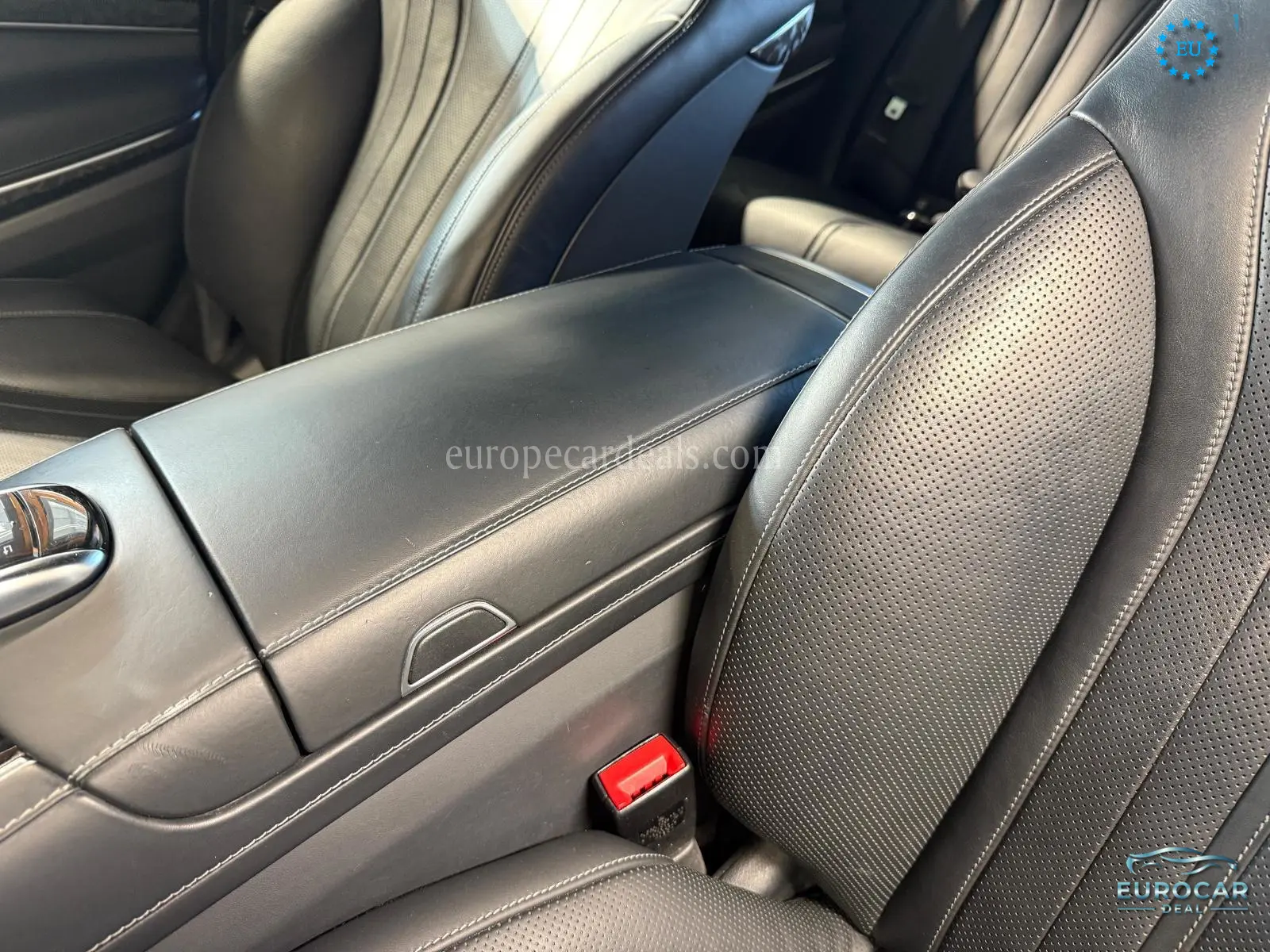 Mercedes-Benz S 560