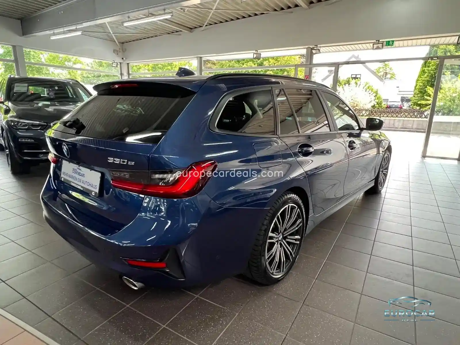 BMW 330