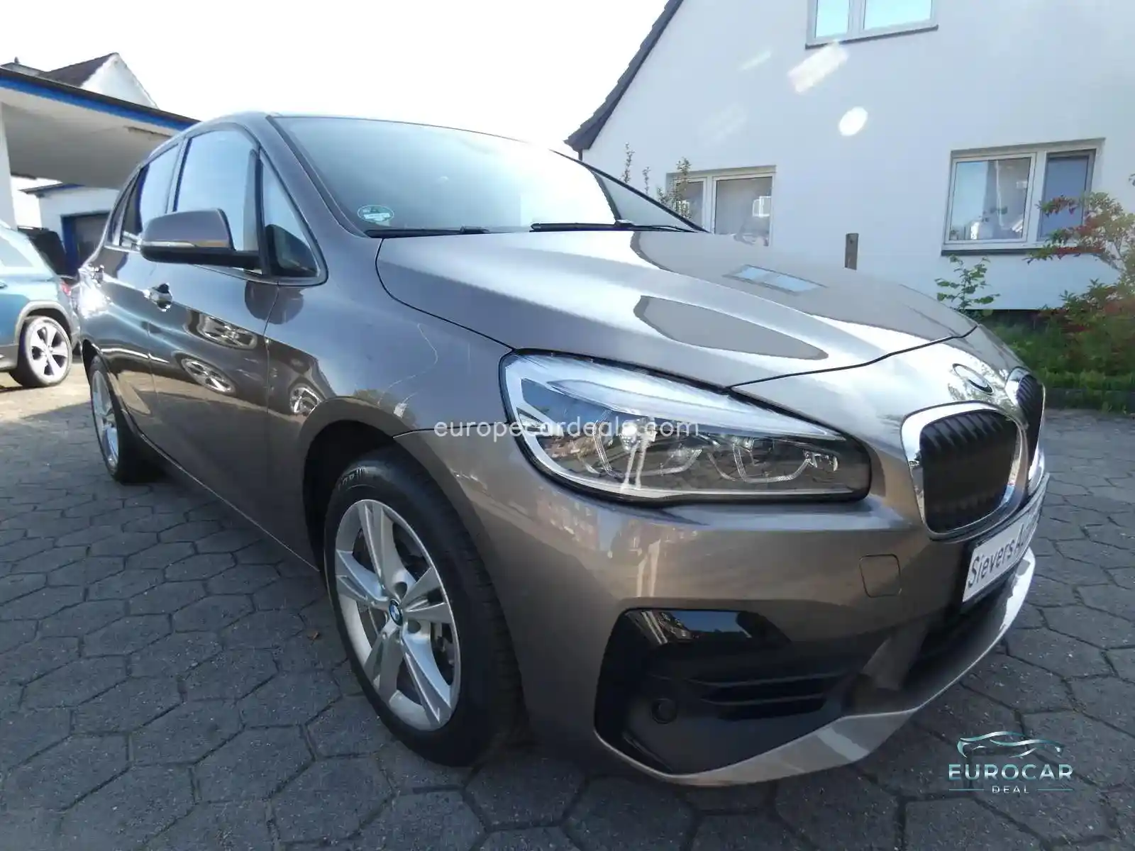 BMW 225