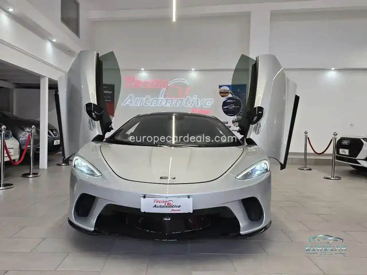 McLaren GT