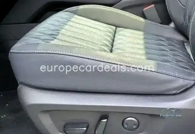 Mitsubishi Plug-in Hybrid Outlander