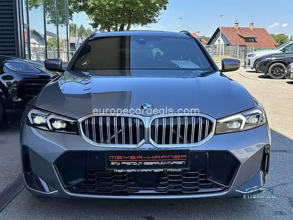BMW 330
