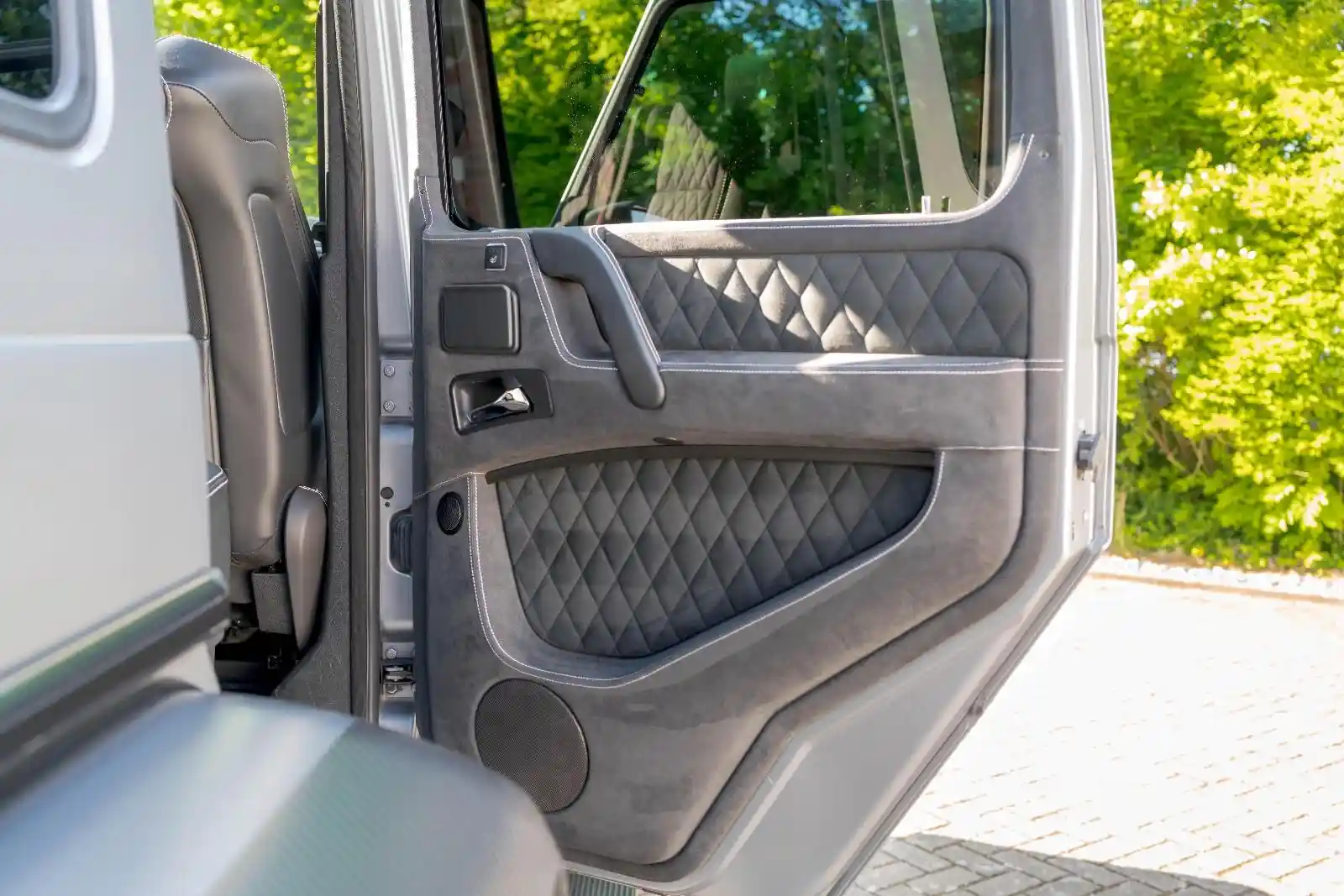 Mercedes-Benz G 500