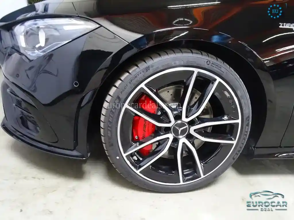 Mercedes-Benz CLA 35 AMG Shooting Brake