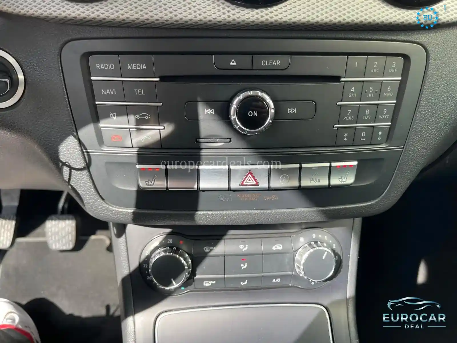 Mercedes-Benz B 180