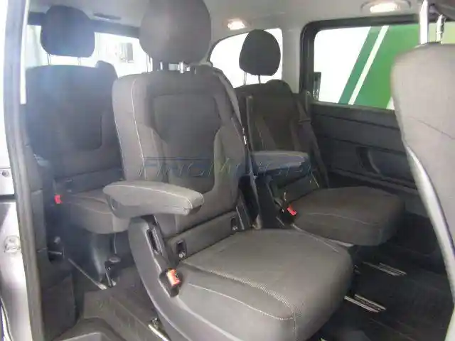 Mercedes-Benz V 200
