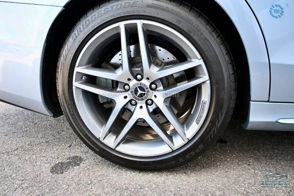 Mercedes-Benz S 560