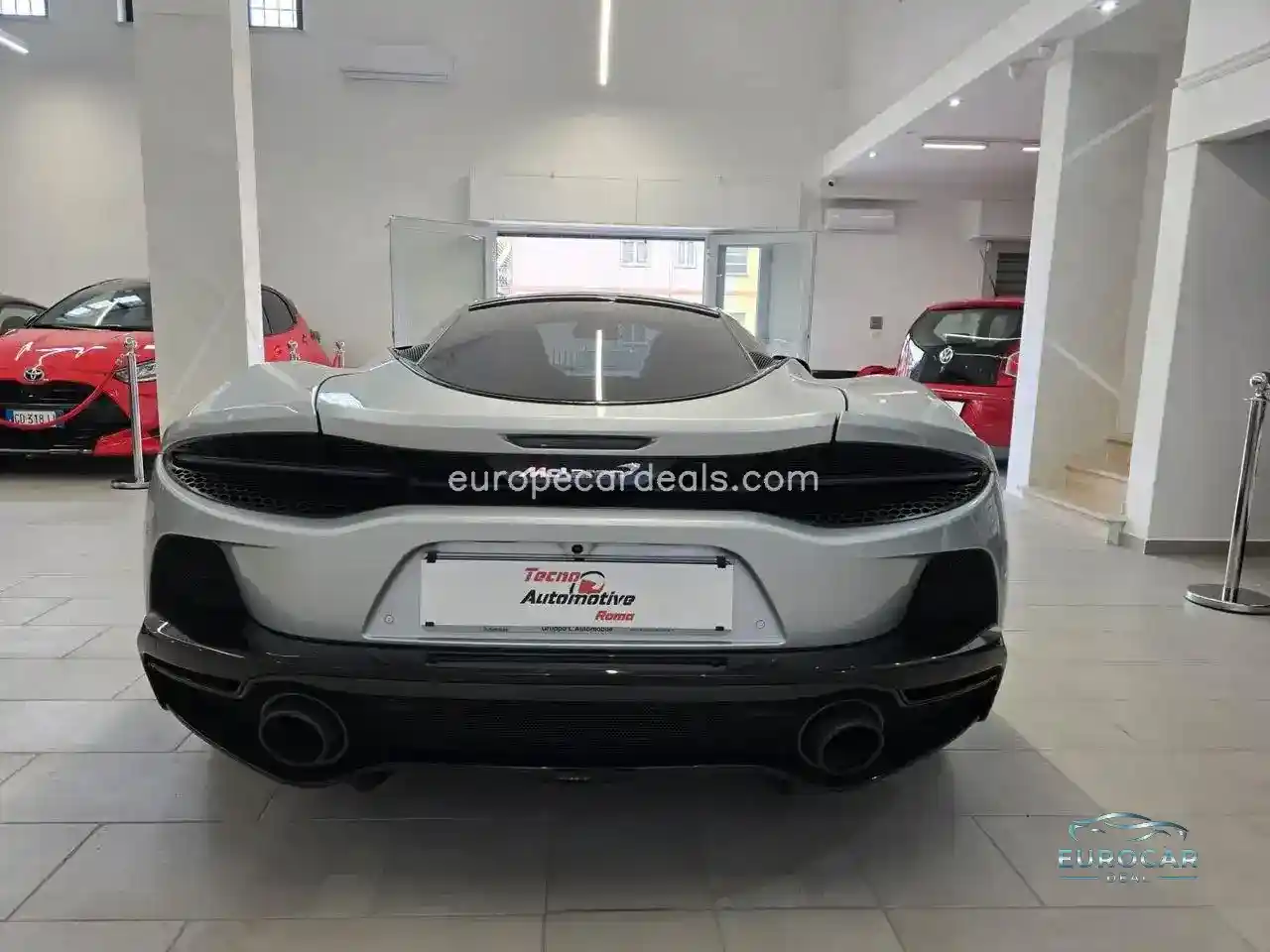 McLaren GT