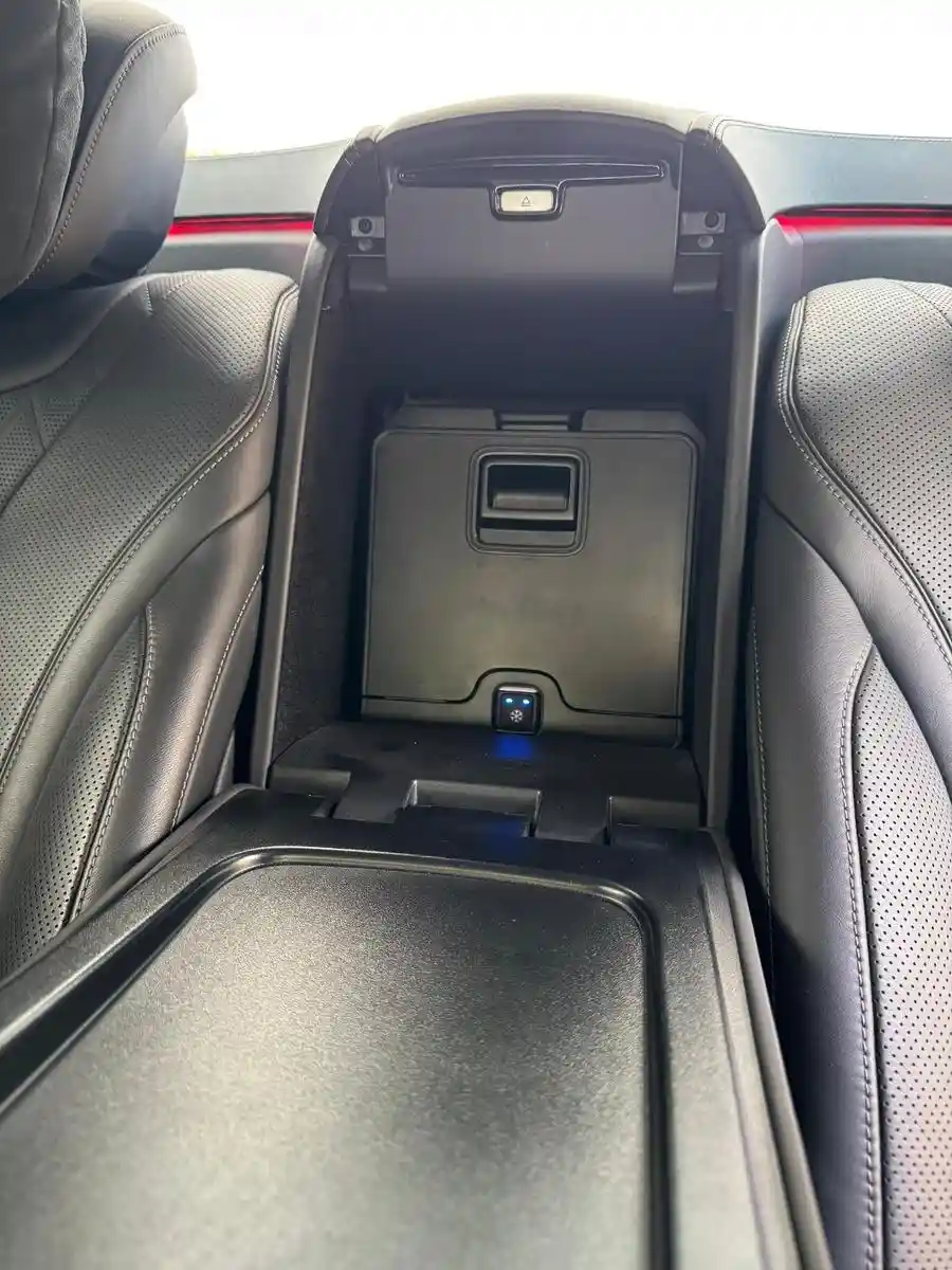 Mercedes-Benz S 600