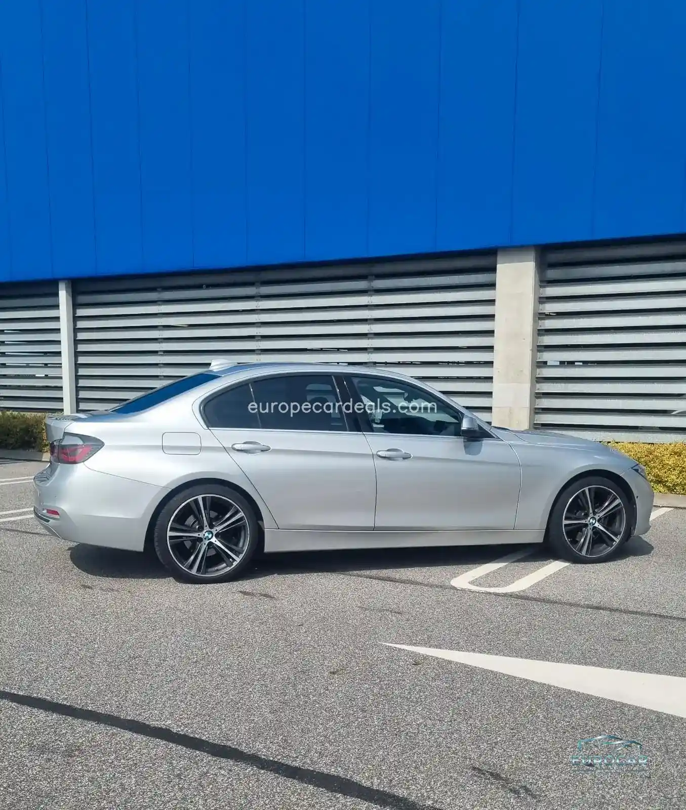 BMW 330