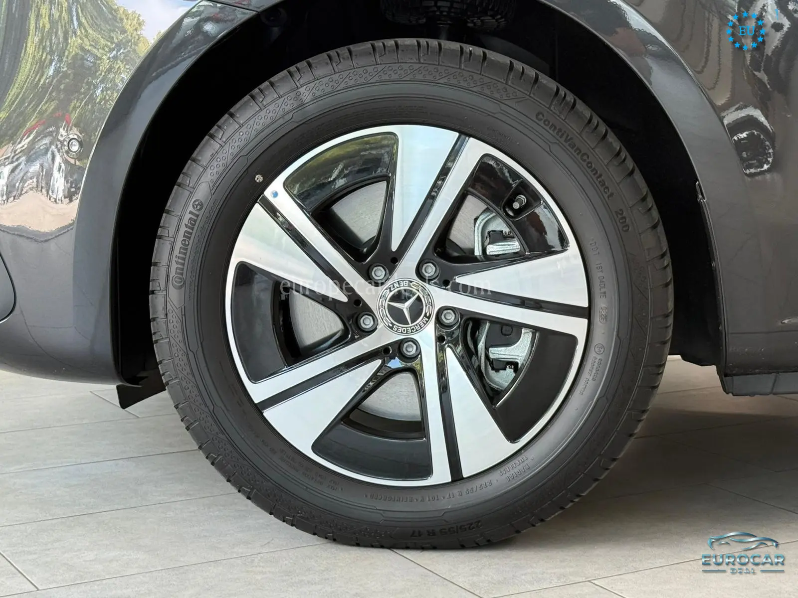 Mercedes-Benz V 220