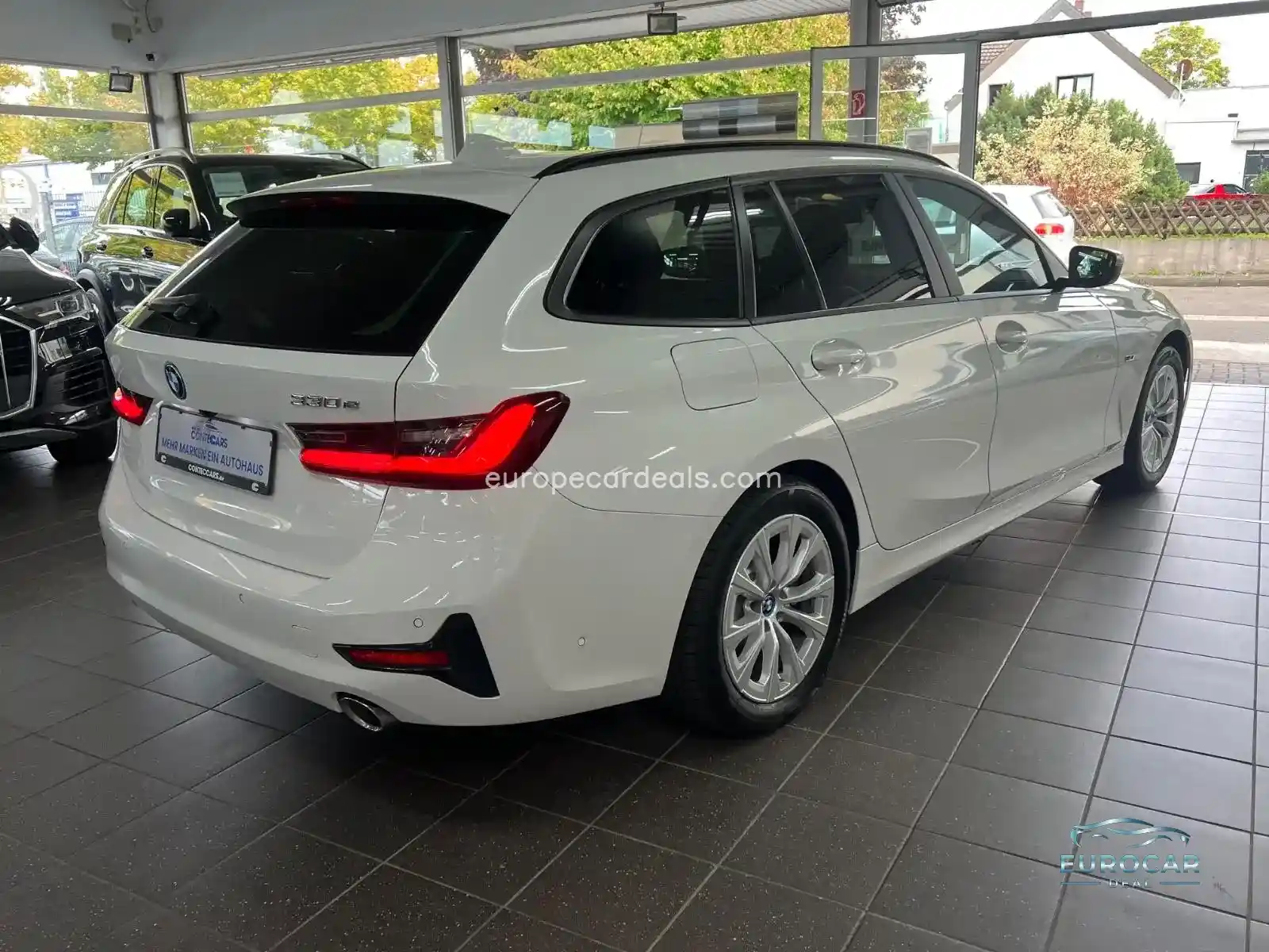 BMW 330