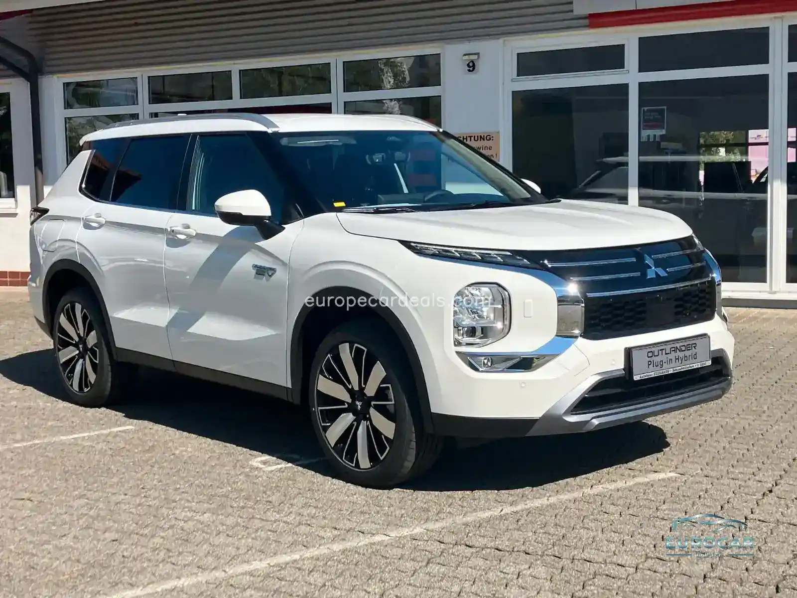 Mitsubishi Plug-in Hybrid Outlander