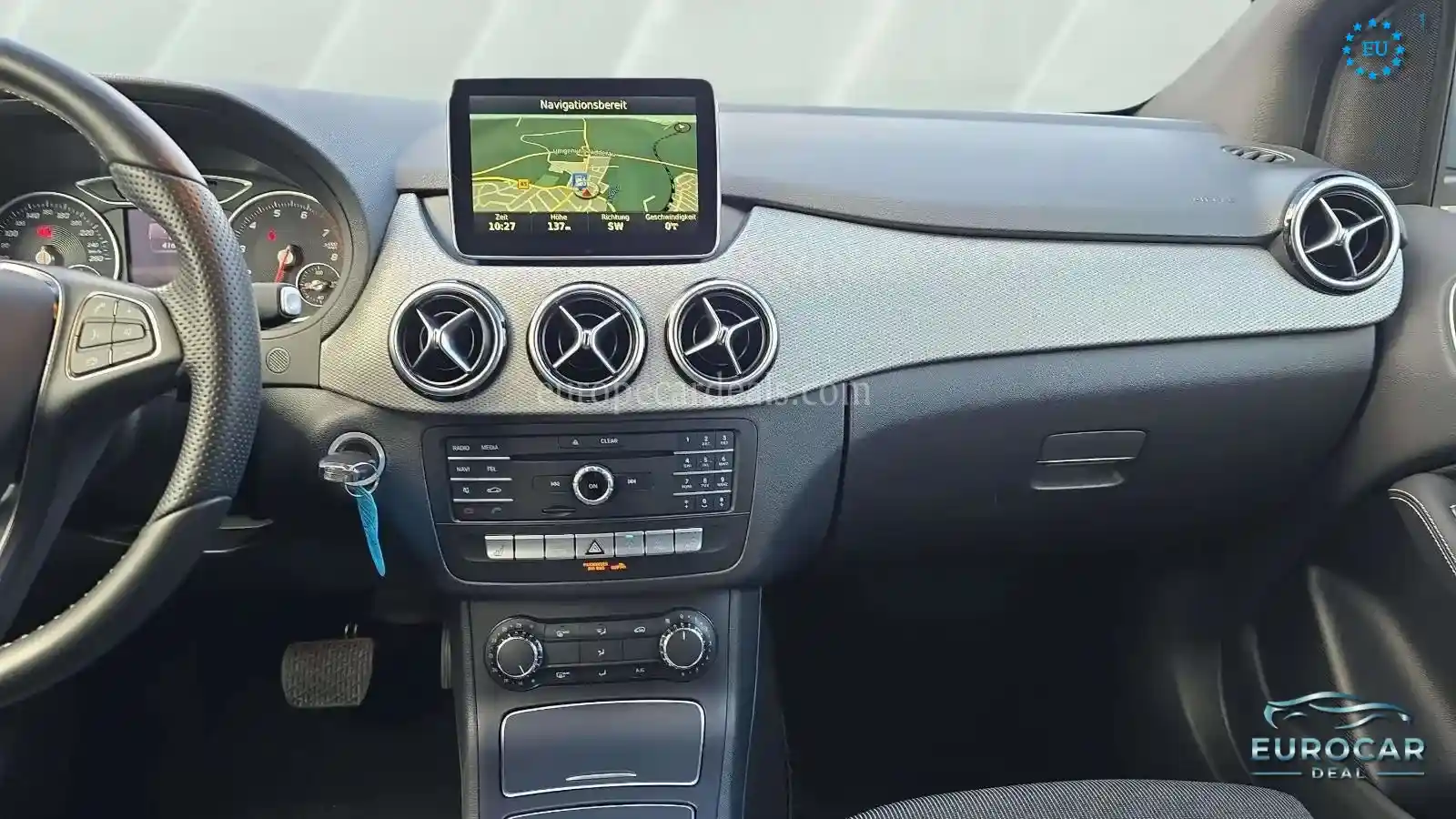 Mercedes-Benz B 180