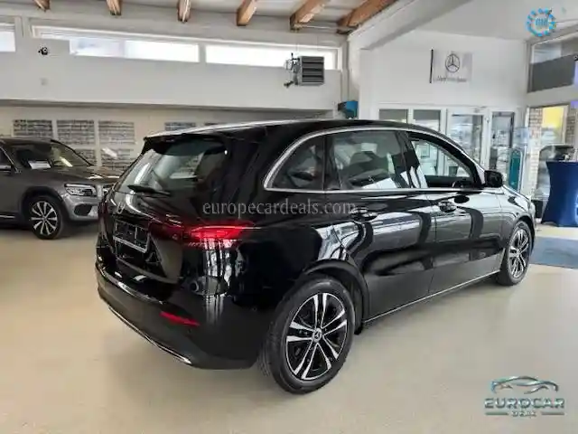 Mercedes-Benz B 200