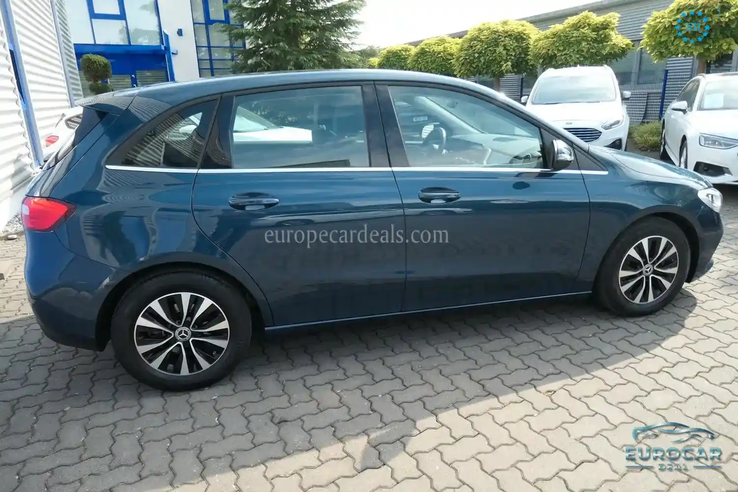 Mercedes-Benz B 180